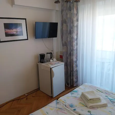 Ljubica Apartments And Rooms