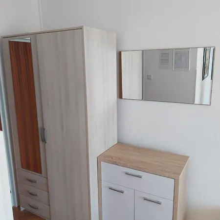 Guest house Ljubica Apartments And Rooms 3*