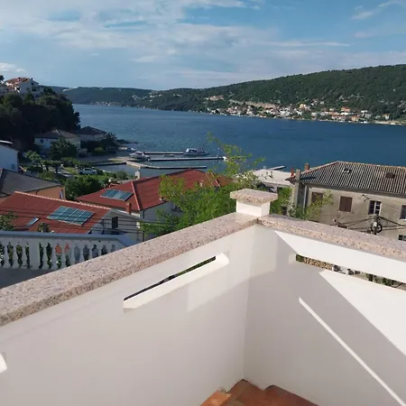 Ljubica Apartments And Rooms Guest house Supetarska Draga
