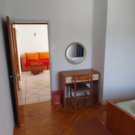 Guest house Ljubica Apartments And Rooms Supetarska Draga