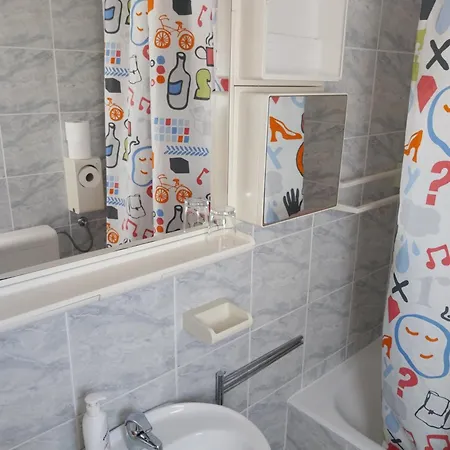 Guest house Ljubica Apartments And Rooms 3*