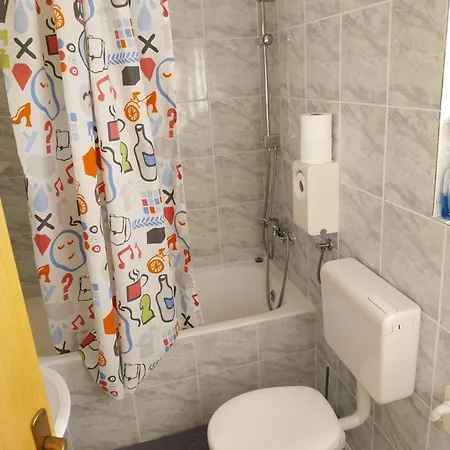 Ljubica Apartments And Rooms Guest house Supetarska Draga