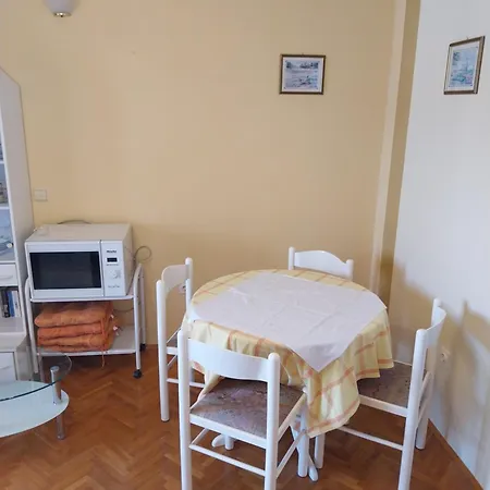 Ljubica Apartments And Rooms Guest house 3*