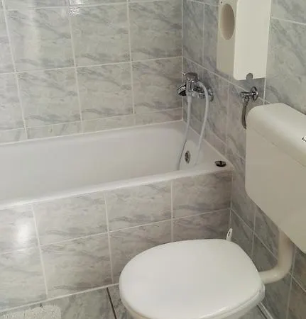 Guest house Ljubica Apartments And Rooms